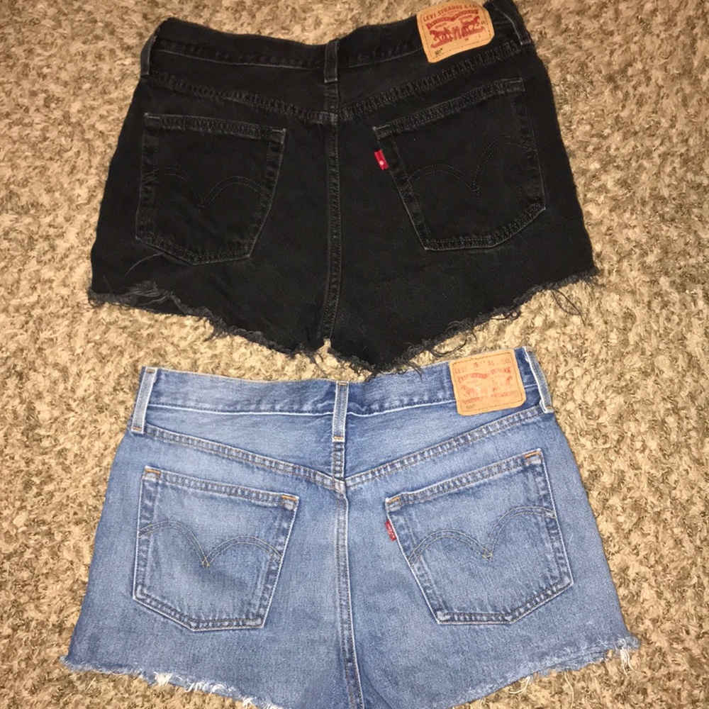 • Levi’s Vintage Shorts •